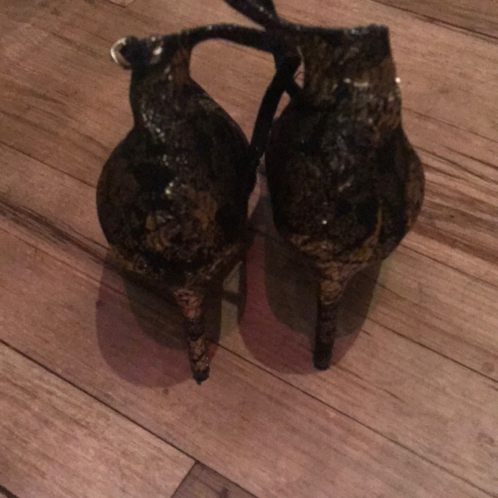 Shoes - Picture 3 of 5